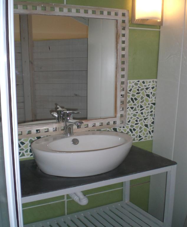 Chambres D'Hotes Le Clos Des Senteurs Malemort Zimmer foto